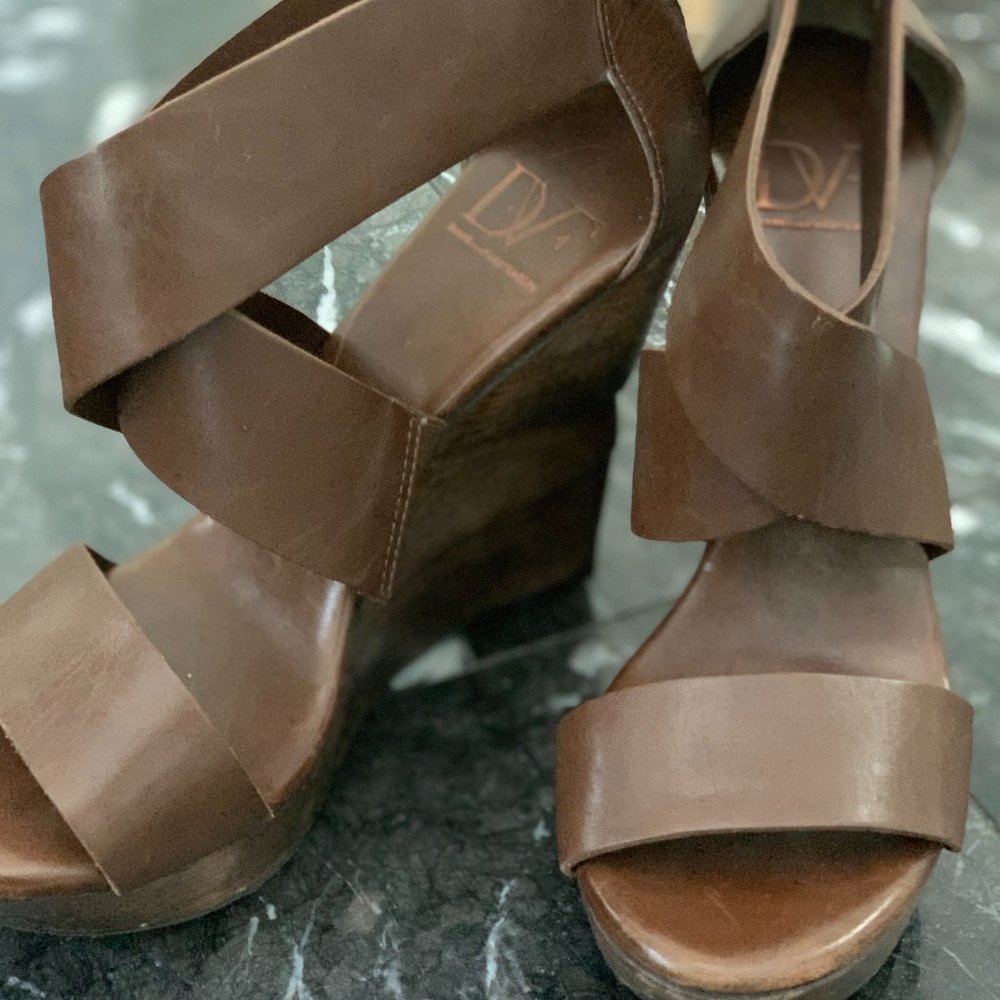 DVF Diane Von Furstenberg Wedges Medium Brown